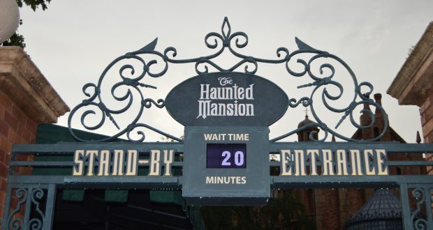 haunted-mansion-entrance-standby