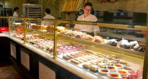 Les Halles Boulangerie Patisserie EPCOT France Pavilion