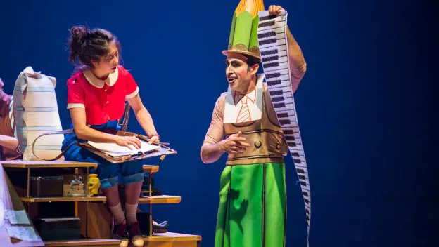 Scene from Drawn to Life by Cirque du Soleil
