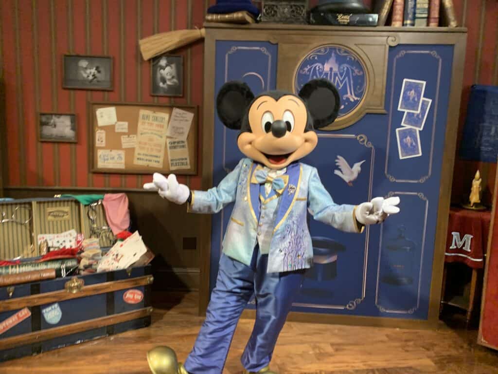 mickey-mouse-magic-kingdom