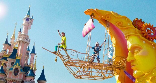 disney-parade-peter-pan