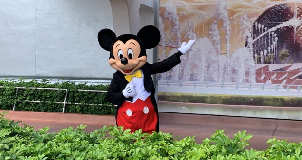 mickey-mouse-character
