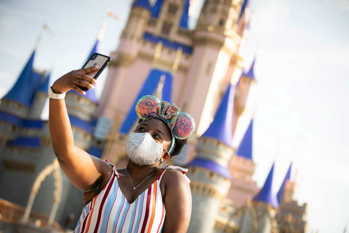 castle-phone-mobile-guest