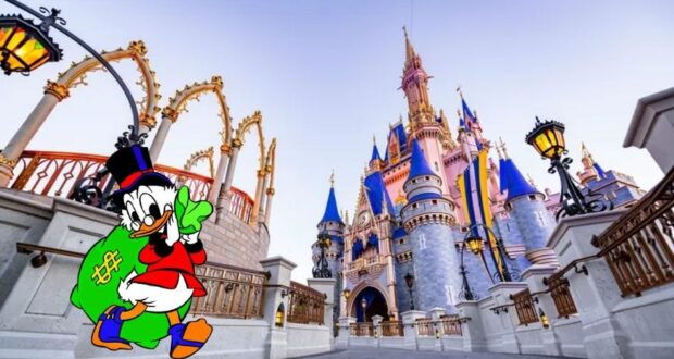 Scrooge in front of Castle