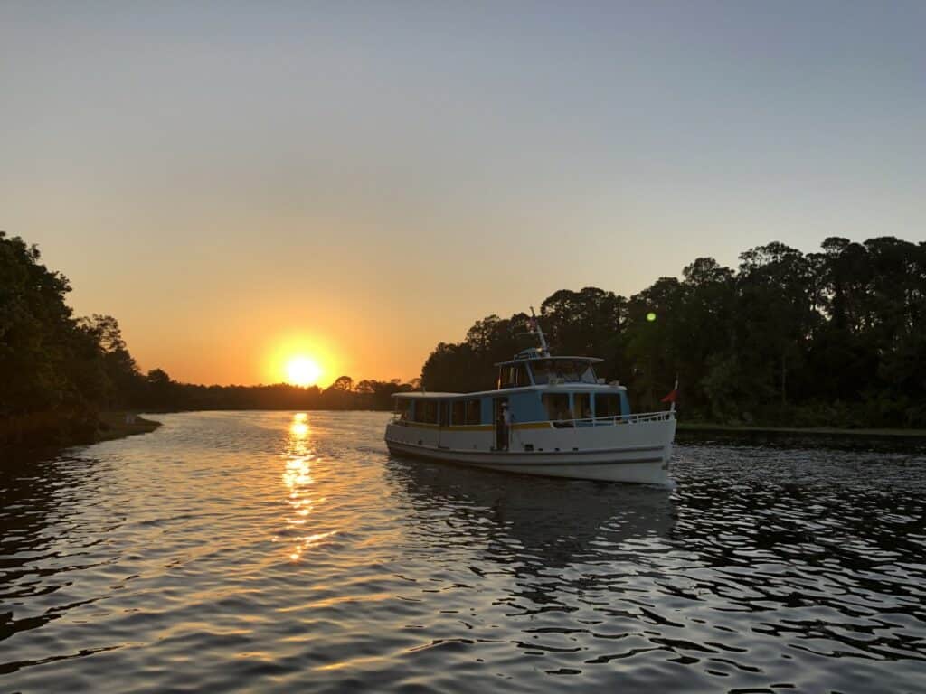 bay-lake-sunset