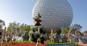 mickey-topiary-flower-garden
