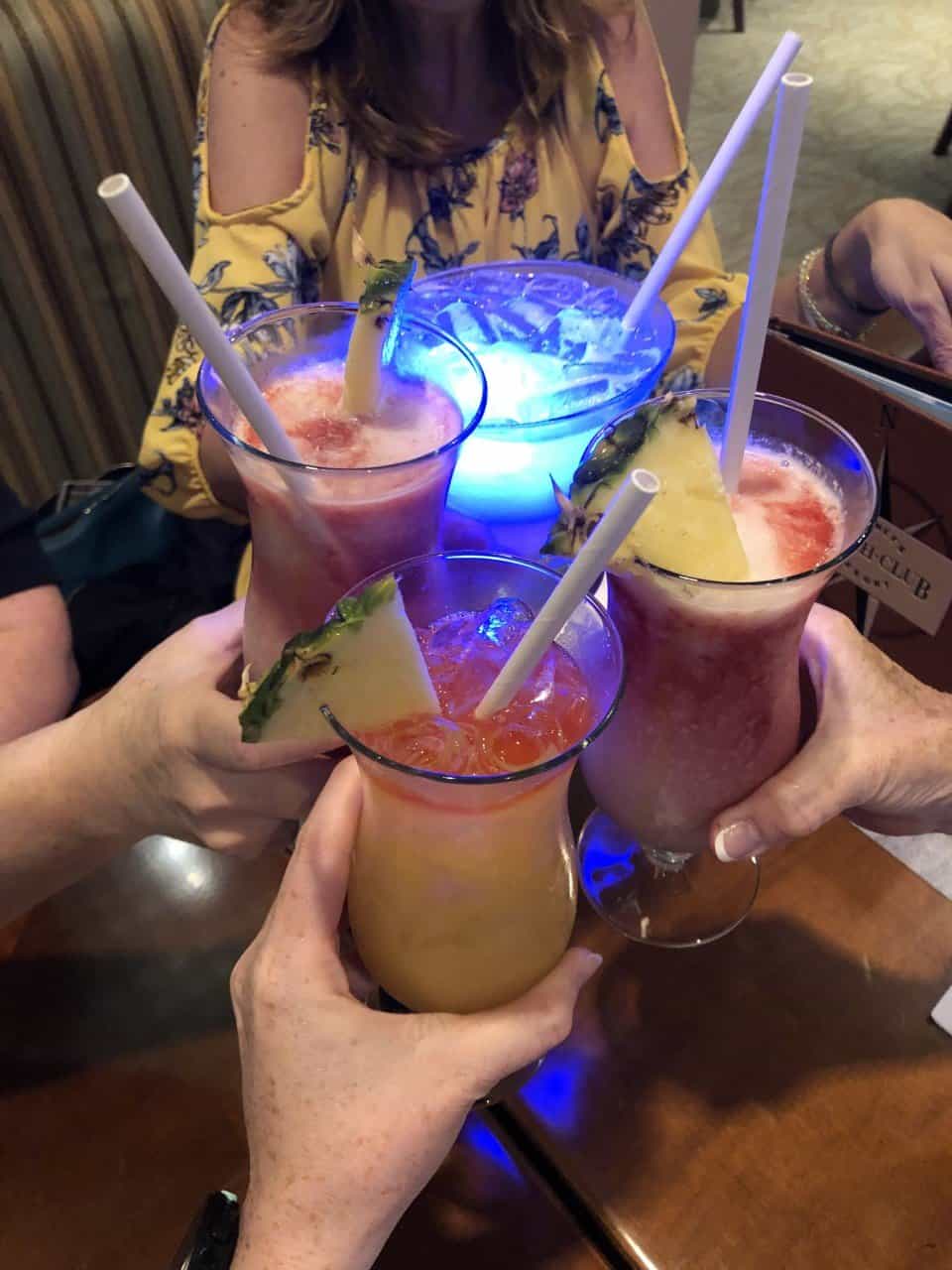 cocktails-at-disneys-yacht-club