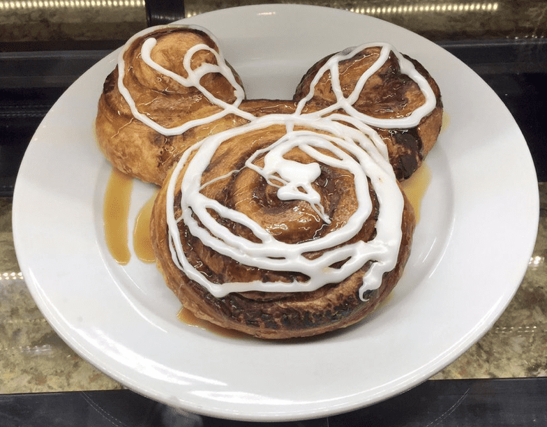 mickey-cinnamon-roll