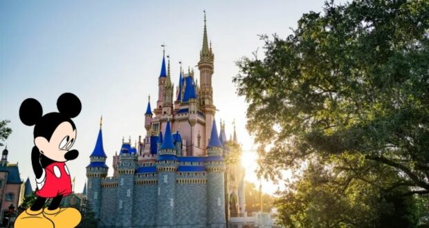 cinderella-castle-mickey-mouse