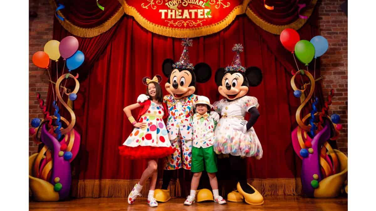 Mickey and Minnie meet and greet