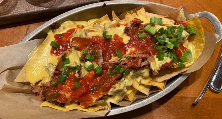 whispering-canyon-cafe-nachos