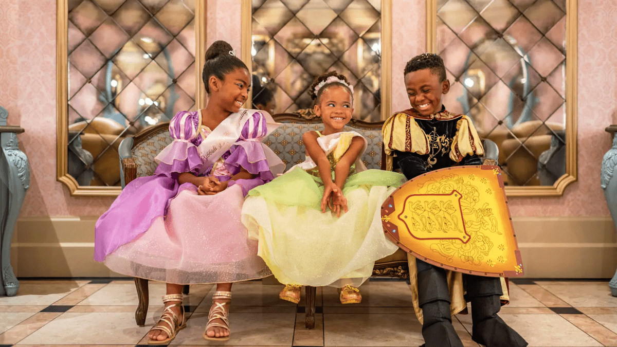 Bibbidi Bobbidi Boutique-1-Disney
