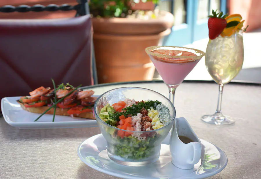 Hollywood Brown Derby Lounge-Disney