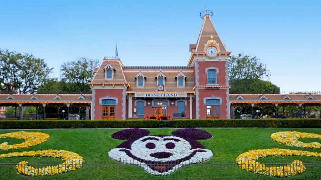 disneyland california entrance