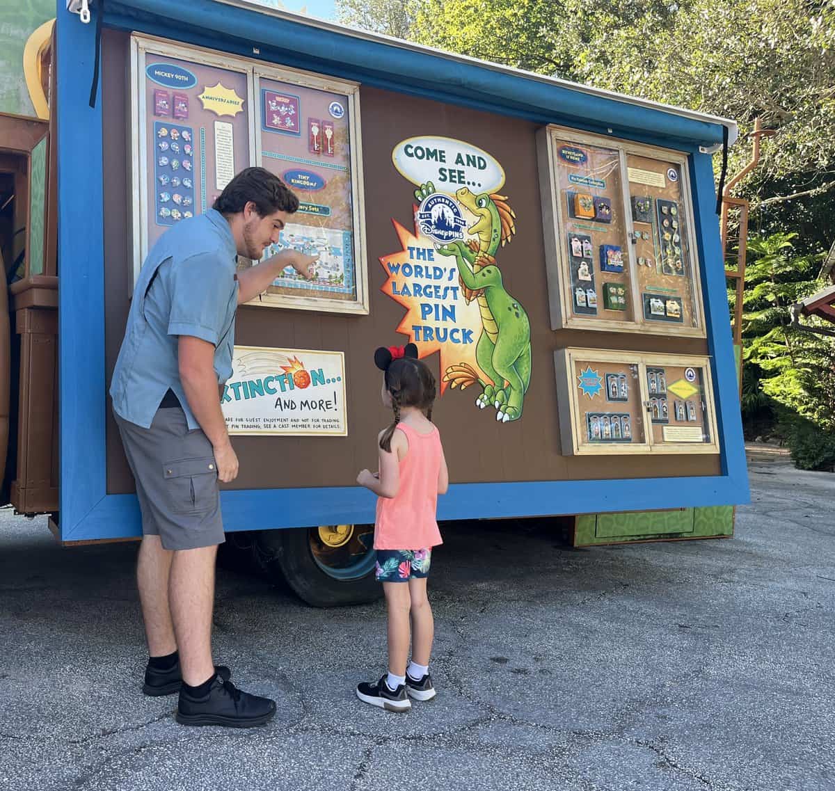 DinoLand U.S.A. Pin Truck