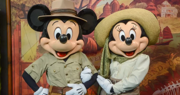 minnie and mickey animal kingdom