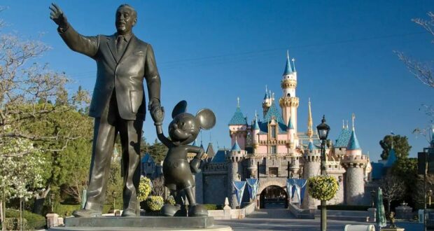 disneyland partners statue