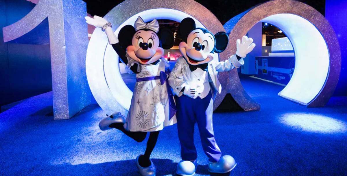 mickey and minnie disney 100