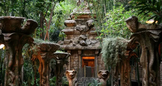 Indiana jones ride at Disneyland Park