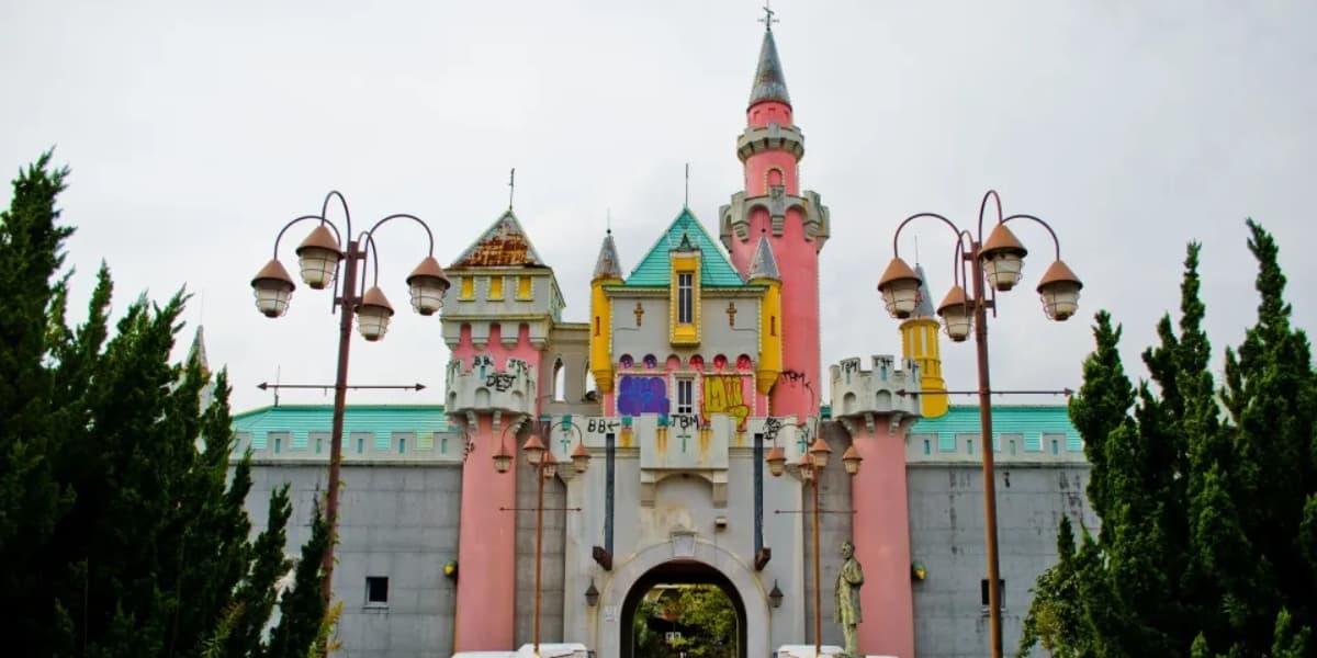 nara dreamland castle
