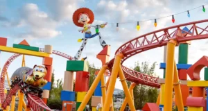 Toy Story Land Image of Jesse Holding Lights