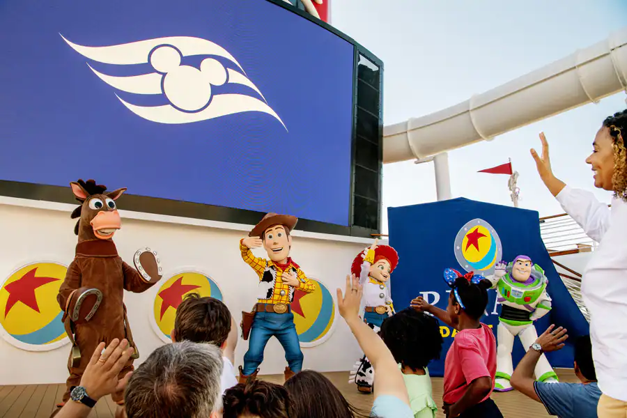 woody, jessie, buzz lightyear, bullseye dancing