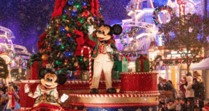 Christmas-Parade-at-Magic-Kingdom-Mickeys-Very-Merry-Christmas-Party
