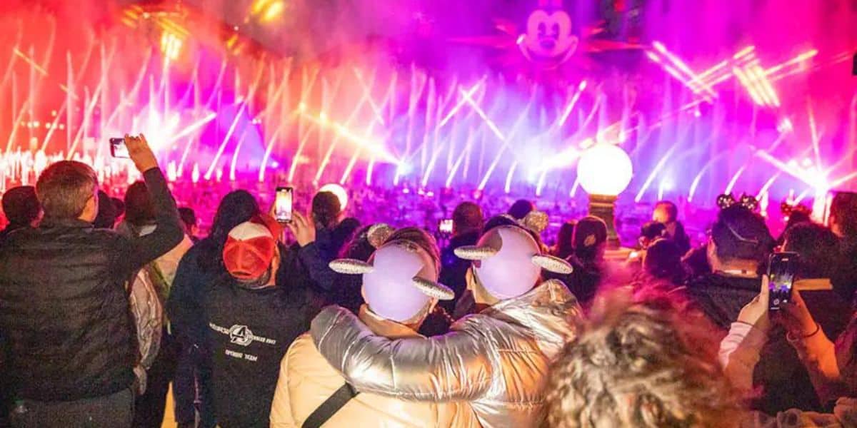 cast member fireworks