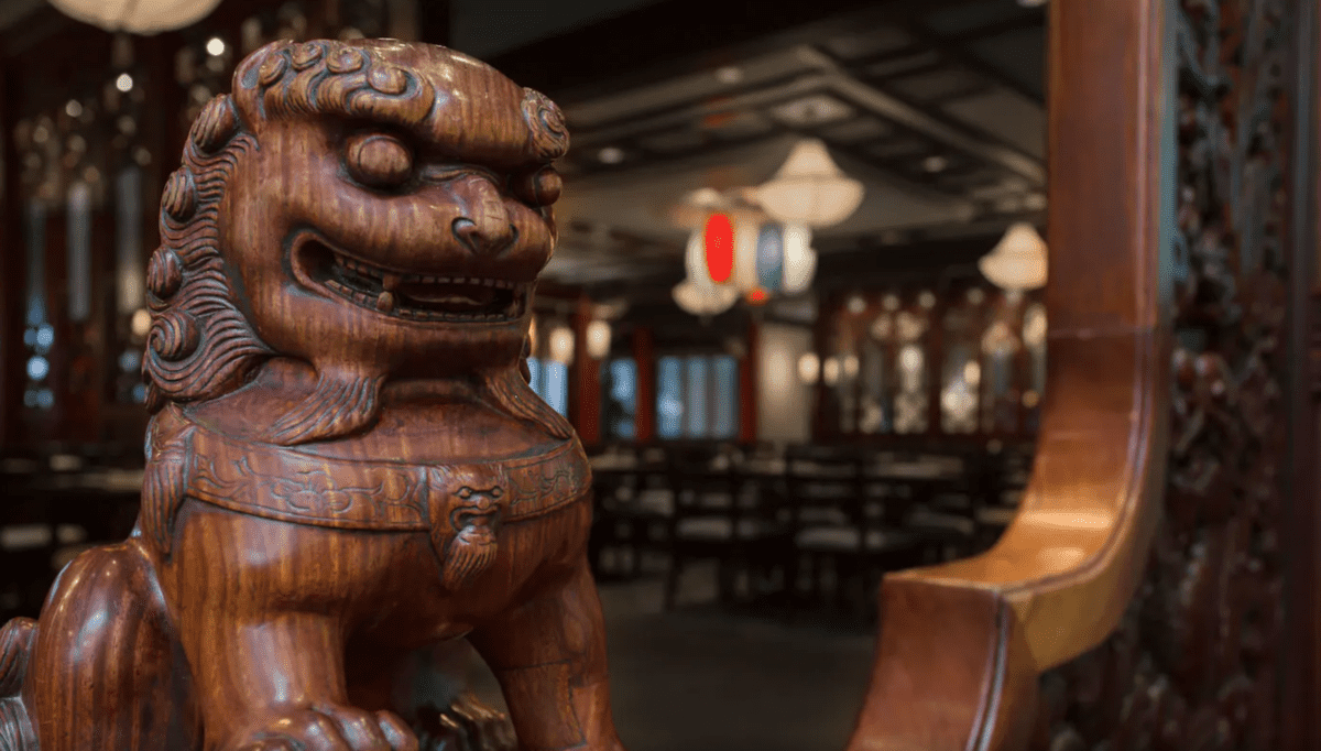 Nine Dragons Restaurant Lion 