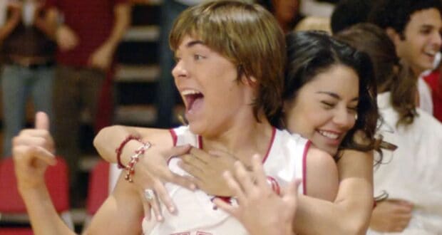High School Musical Zac and Vanessa hugging