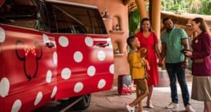 Disney Guests Minnie Mouse van