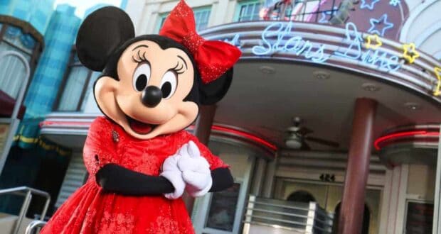 Minnie at Hollywood & Vine