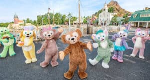 Duffy and Friends posing for the camera in the American Waterfront area at Tokyo DisneySea