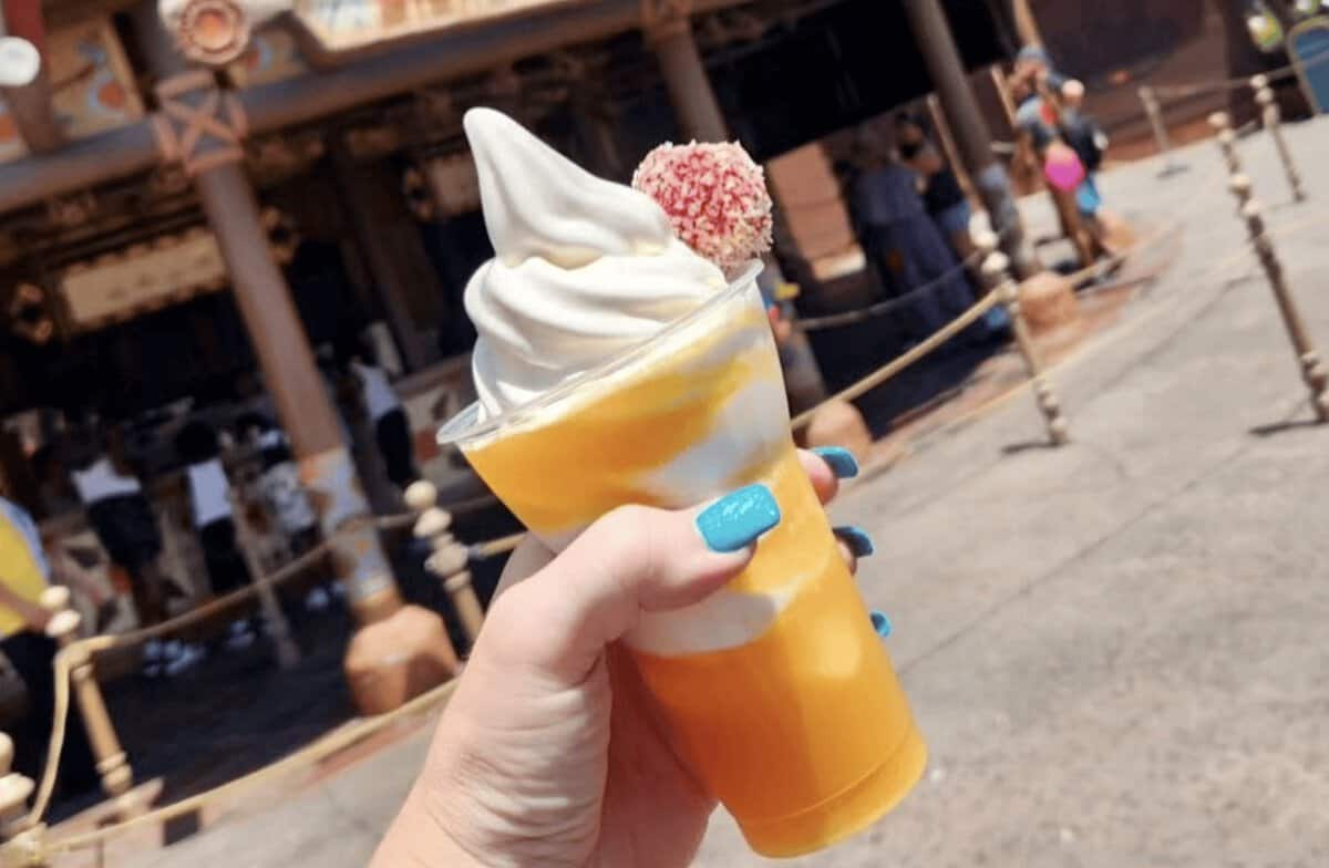 Tropical Serenade at Aloha Isle in the Magic Kingdom