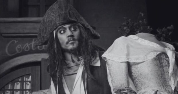 A black & white image of a Jack Sparrow animatronic on the Pirates of the Caribbean ride, one of the Disney rides closing in Paris this summer