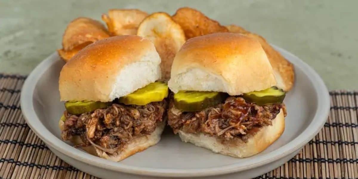 Pulled Pork Sliders Eight Spoon Cafe 