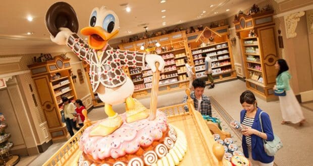 Donald Duck statue in World Bazaar Confectionery