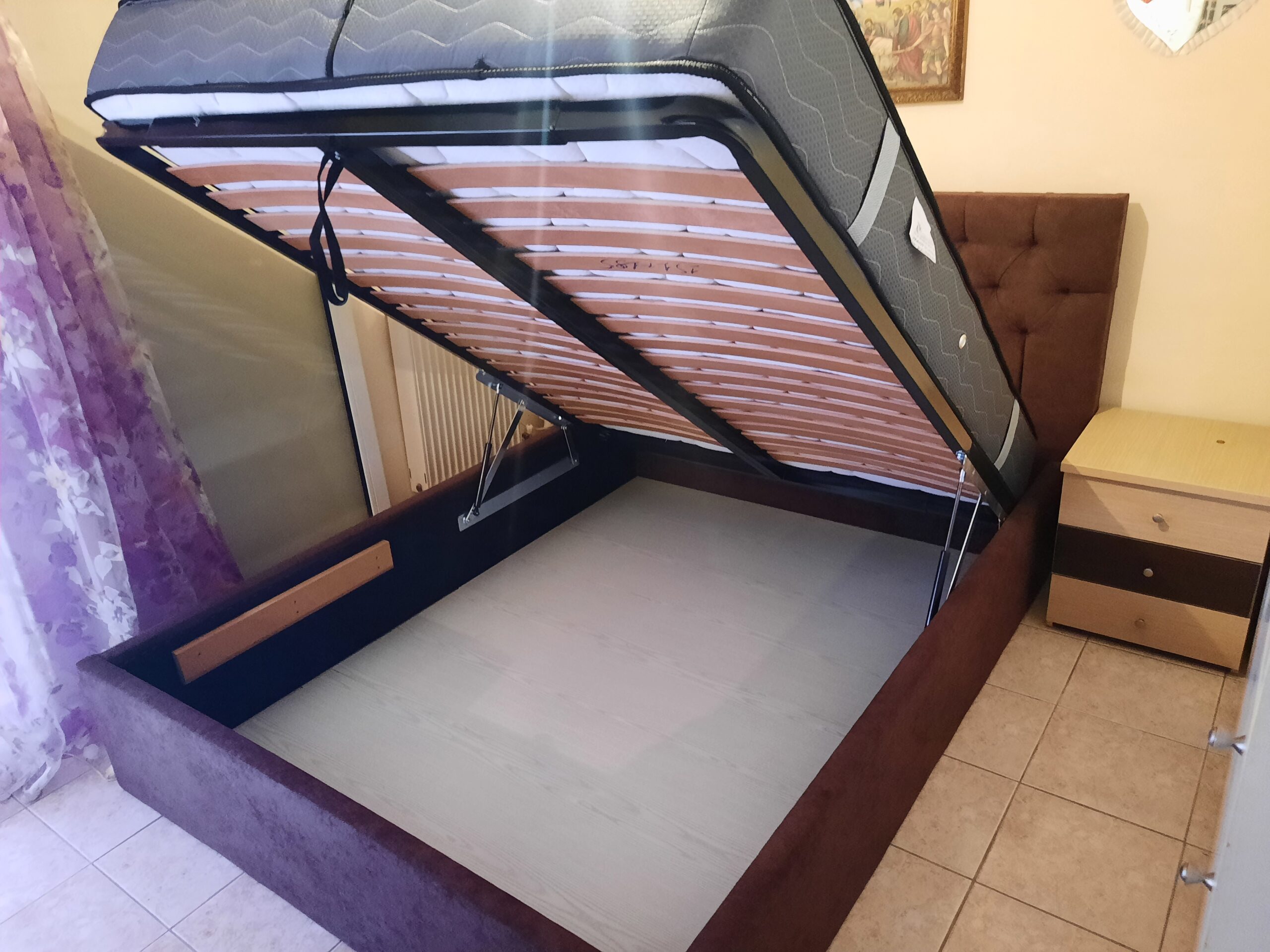 Ν63Α Κρεβάτι ντυμένο με αποθηκευτικό χώρο - Image 9