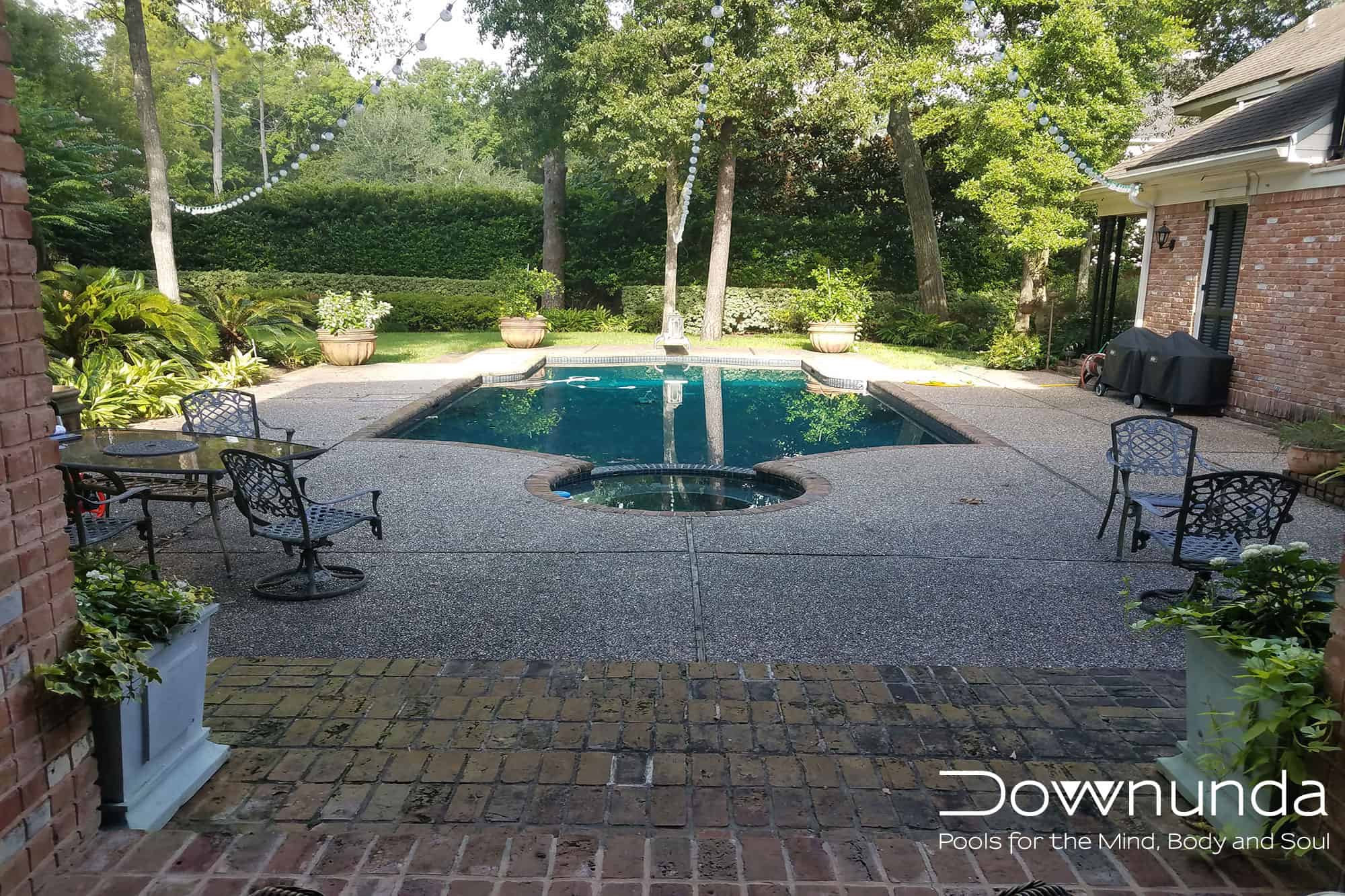 Downunda Pools, design and construction, Plugge
