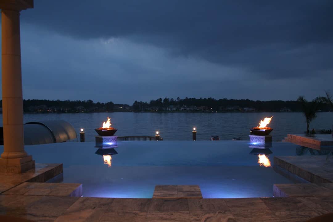 Sun Shelf Bliss: Pools Illuminated for Nighttime Enjoyment