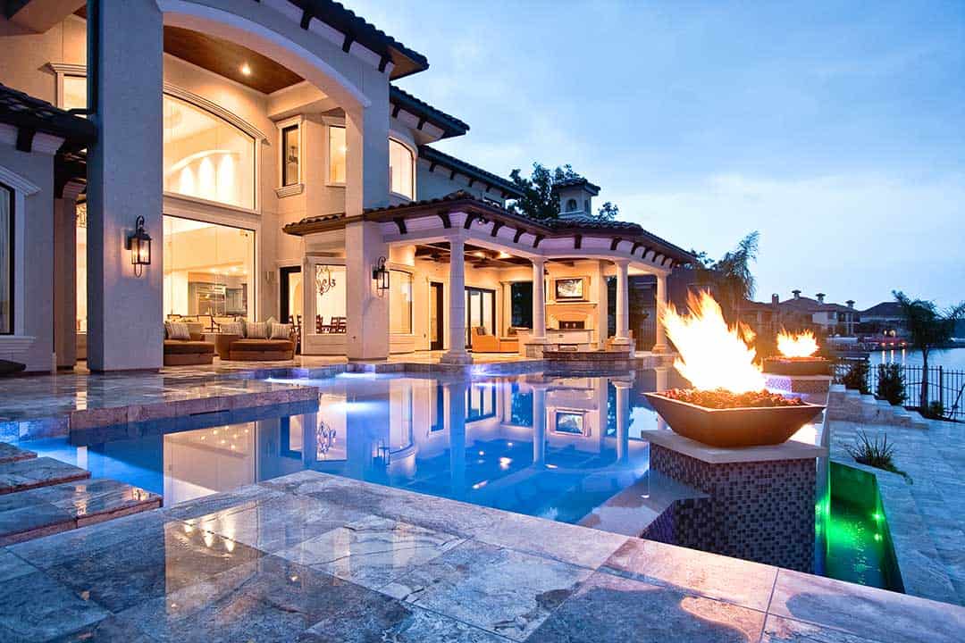 Luxury swimming pool by The Woodlands Pool Builder