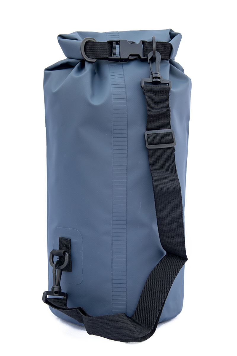 15 liter dry bag back side with shoulder strap