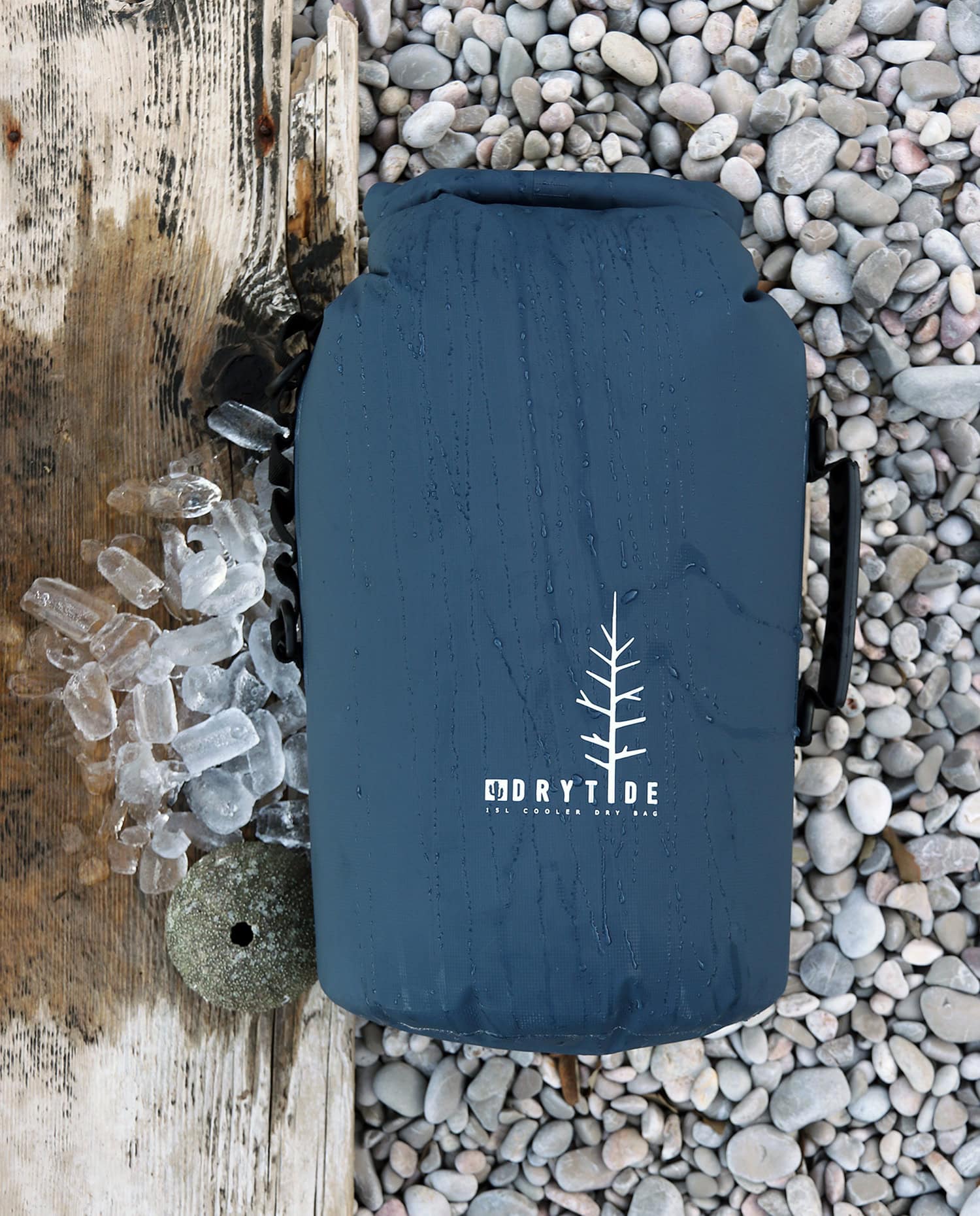 DryTide 15L insulated cooler with ice in nature