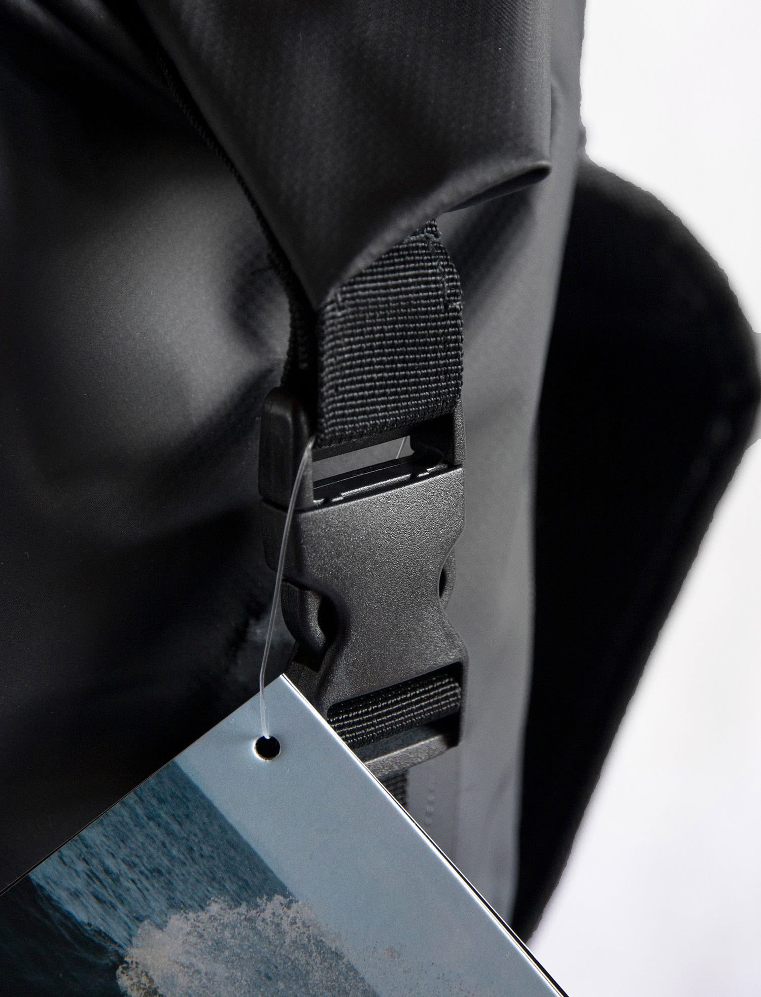 Roll down side buckle