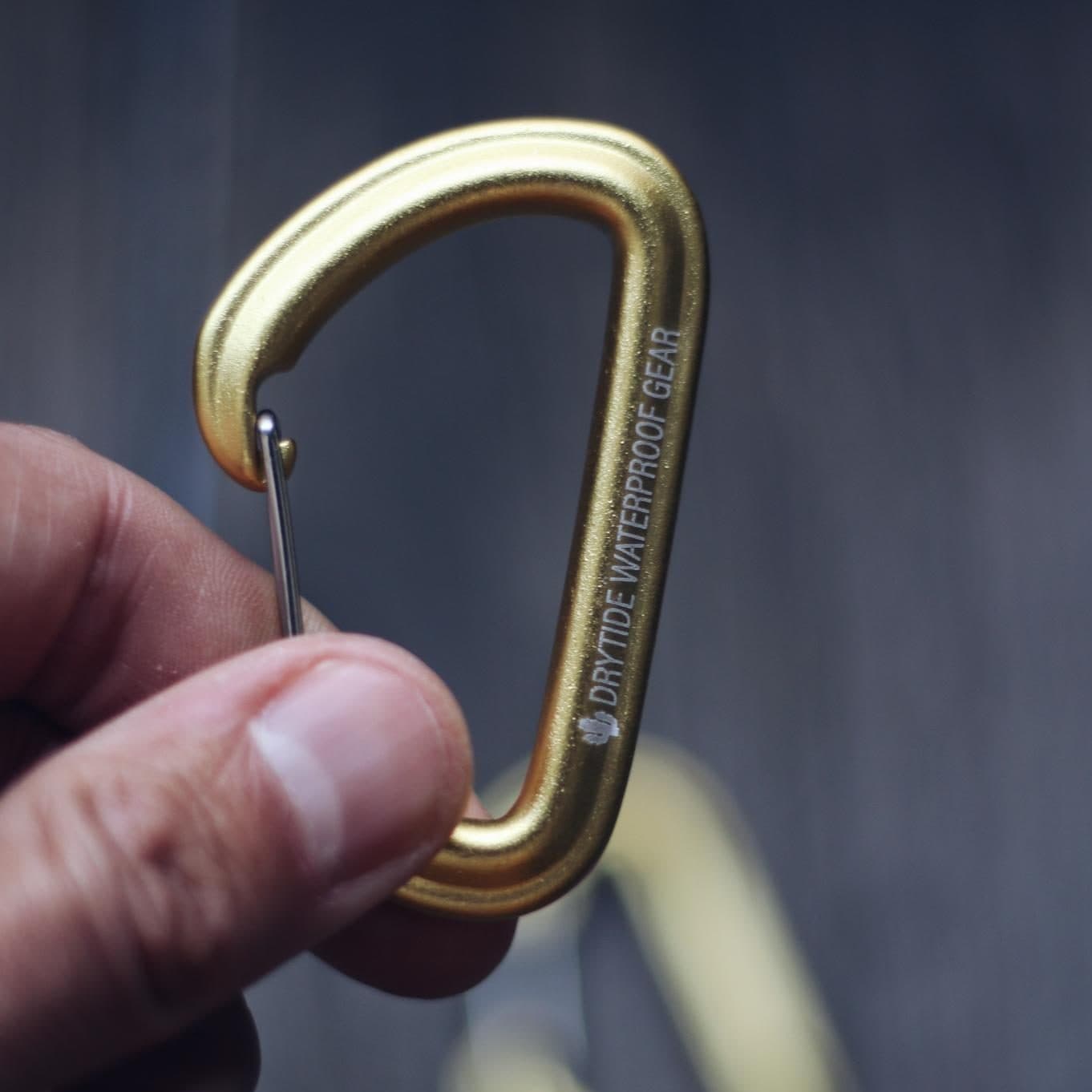 drytide aluminum carabiner keychain e1711183439399