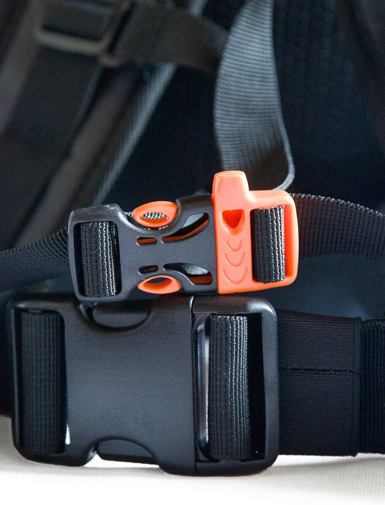 sternum strap with whistle buckle and hip belt