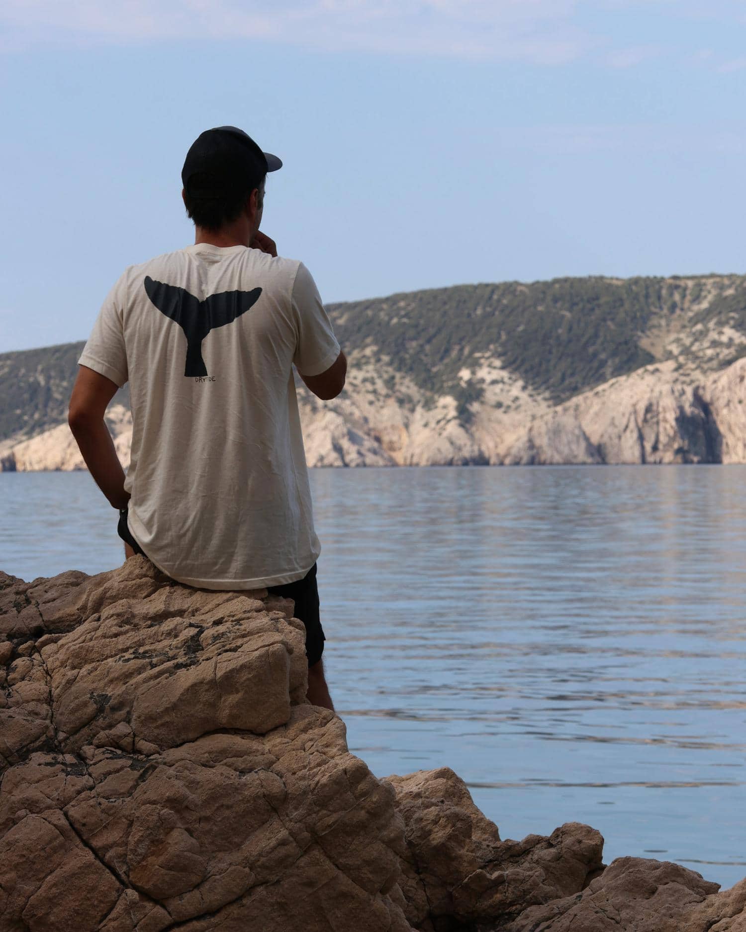 Whale tail t-shirt in natural caolor
