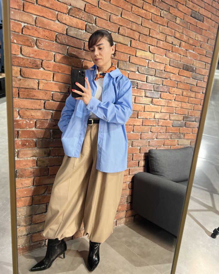 Poplin oversize gömlek ile şık ve rahat stil.
