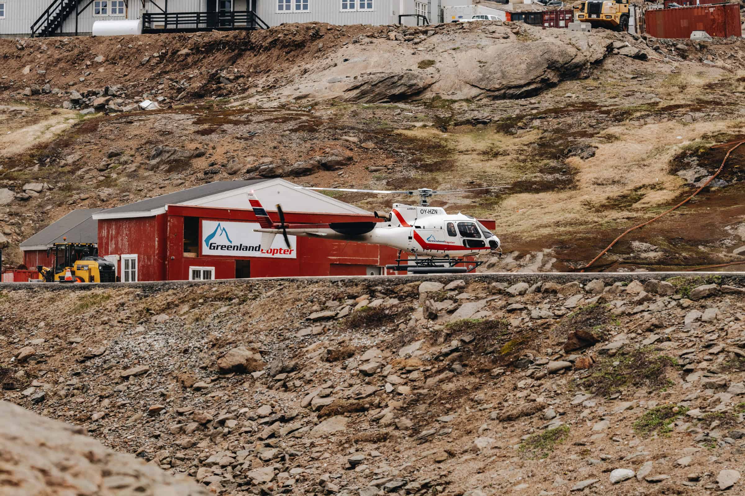 Greenlandcopter Helicopter - VEG - 018 - Filip Gielda