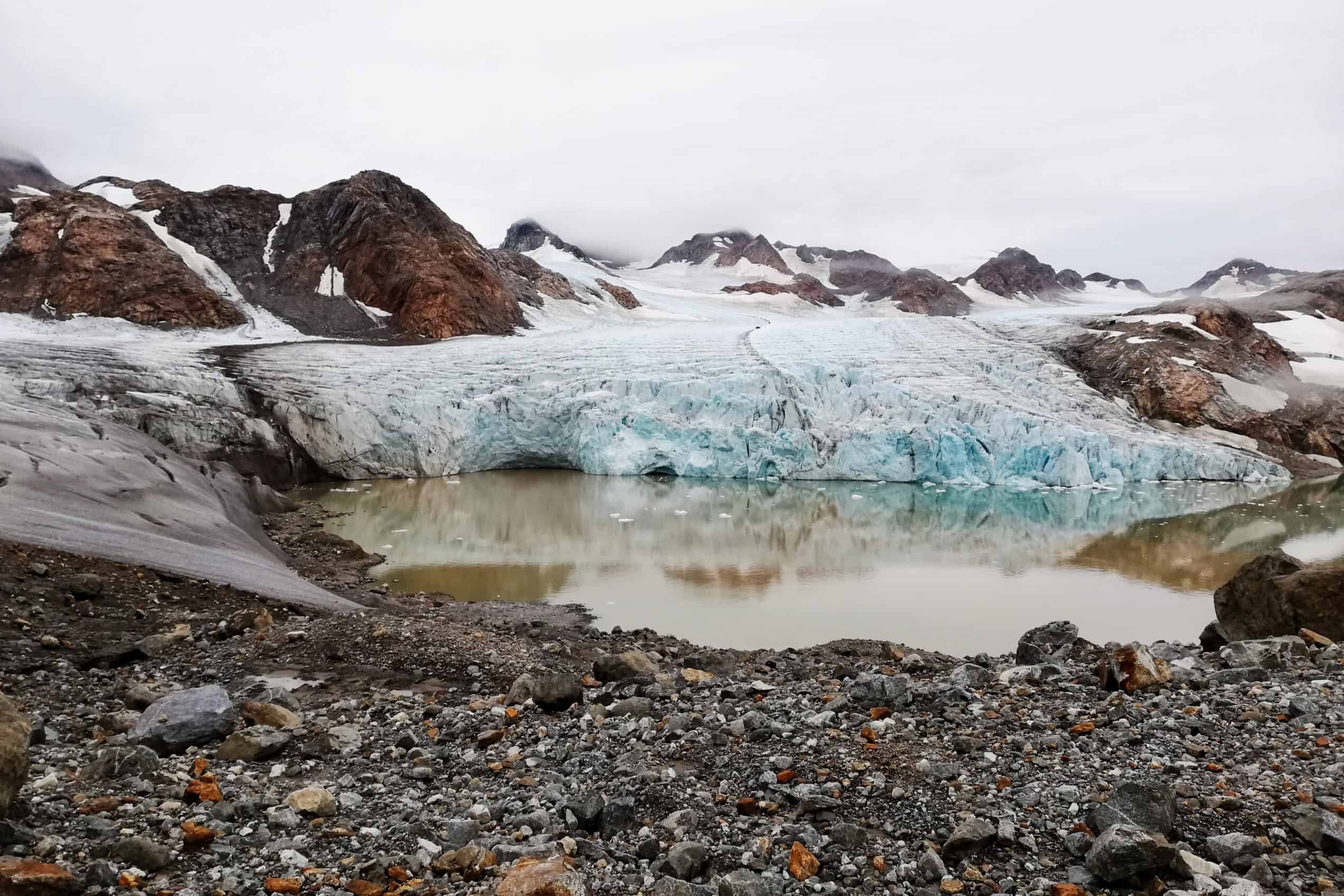 Apusiaajik glacier view.